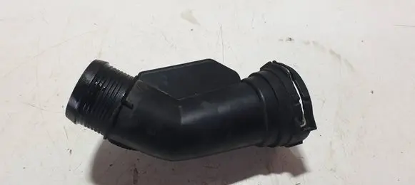 Volvo XC40 Intercooler hose/pipe 32222147