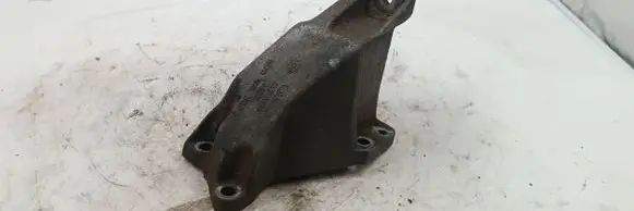 Audi A4 S4 B5 8D Engine mounting bracket 8D0199307L