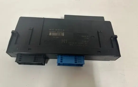 BMW 3 E90 E91 Central body control module 9176880 532399243 9050013706