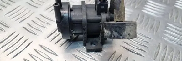 Renault Master II Turbo solenoid valve 7700102839