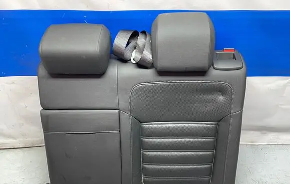 Opel Insignia A Rear seat headrest 