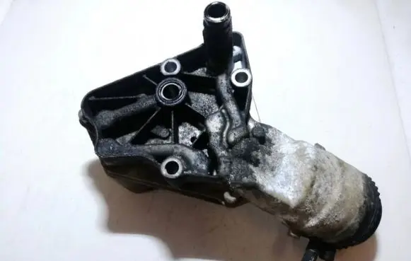 Saab 9-3 Ver2 Oil filter cover 5989070241 KTM47040