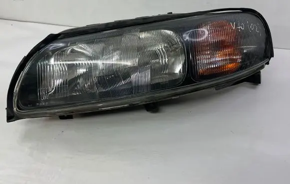 Volvo V70 Headlight/headlamp