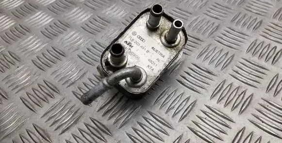 Audi Q7 4L Fuel cooler (radiator) 7L6203491B
