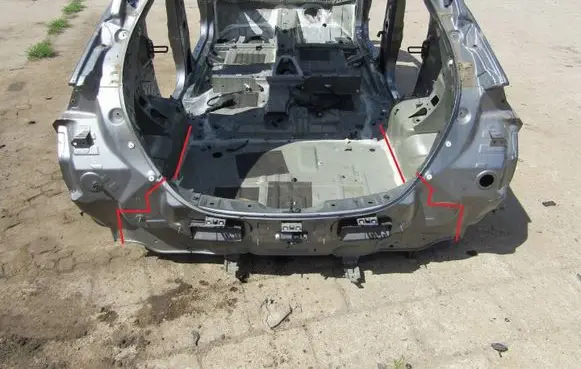 Nissan Leaf II (ZE1) Trunk bottom trim panel 