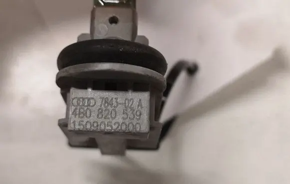 Volkswagen Golf V Interior temperature sensor 4B0820539 784302A 1509052000