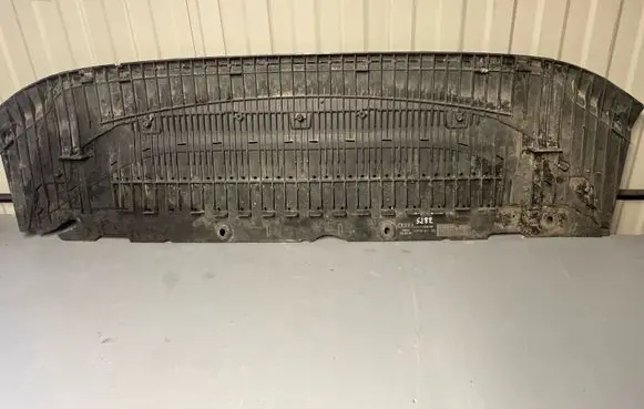 Audi A6 C7 Front bumper skid plate/under tray 4G0807611