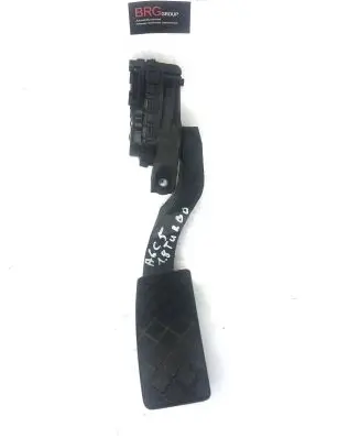 Volkswagen PASSAT B5.5 Accelerator throttle pedal 8D1723523E 6PV00837502 17894387