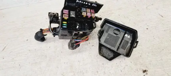 Mazda 2 Fuse module