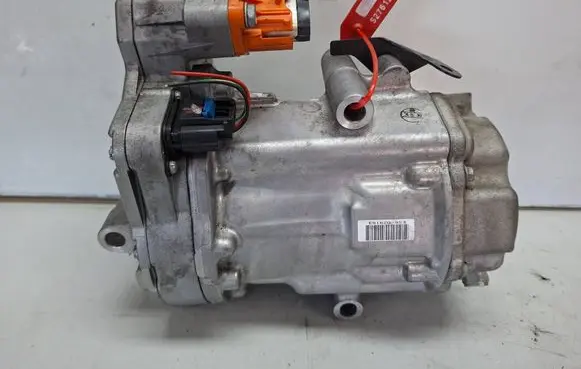 Renault 5 E-Tech Air conditioning (A/C) compressor (pump) S27612135 926004842R