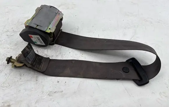 Audi A4 S4 B6 8E 8H Rear seatbelt 8E5857805D