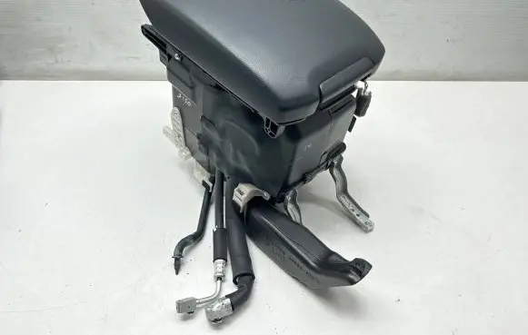 Toyota Land Cruiser (J150) Armrest