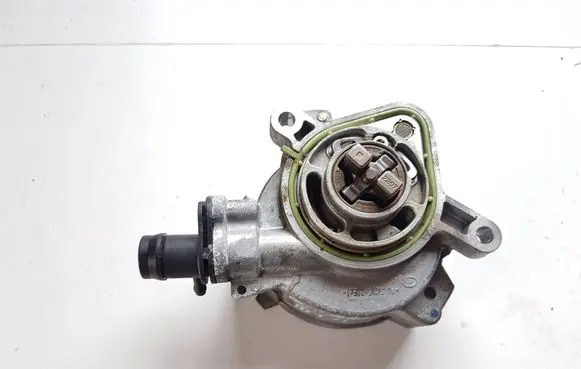 Nissan Qashqai J12 Vacuum pump 146508066R A2820900005