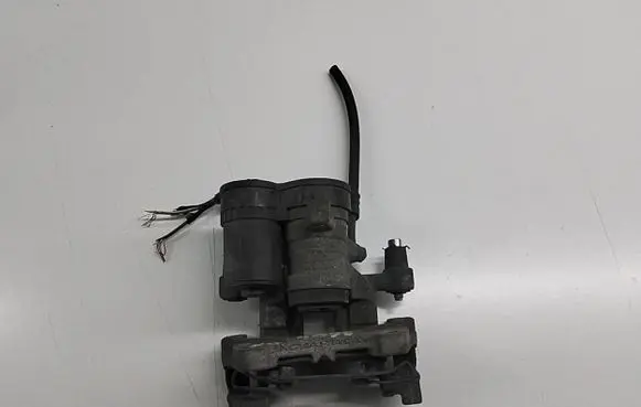 Jaguar XE Rear brake caliper FK722K327BC