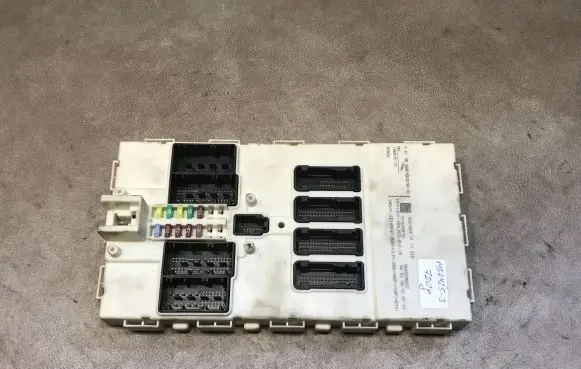 BMW 1 F20 F21 Central body control module 9281829