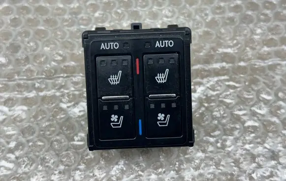 Lexus RX 450H Seat heating switch 8475248010