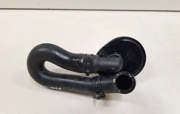 Mercedes-Benz C W204 Engine coolant pipe/hose A2048300196