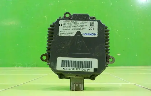 Subaru Forester SH LED ballast control module PRZOD