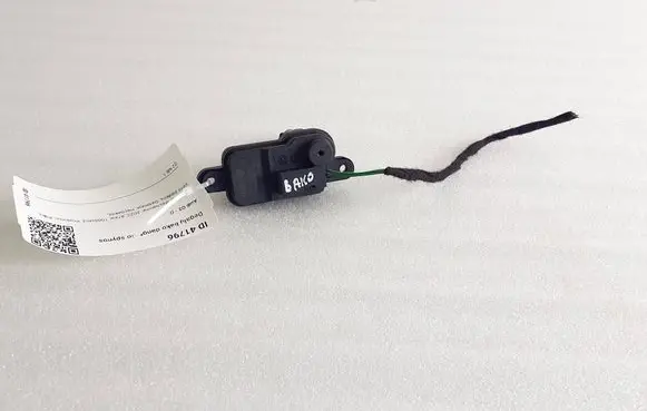 Audi Q2 - Fuel tank cap lock motor 8V0862159A