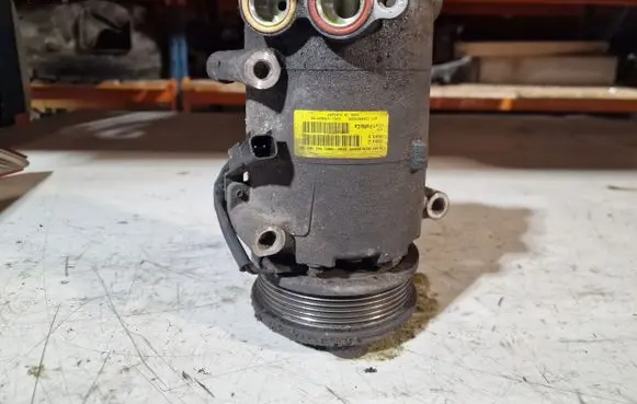 Ford Focus Air conditioning (A/C) compressor (pump) AV6119D629DB
