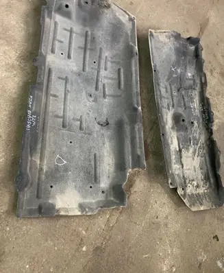 Nissan Qashqai J12 Center/middle under tray cover 