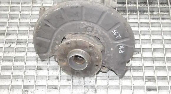 Volkswagen Scirocco Front wheel hub