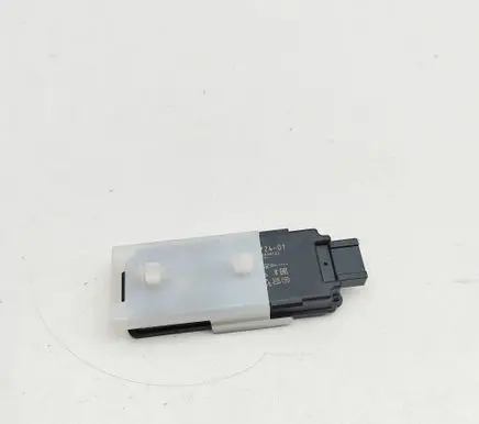 BMW X7 G07 Keyless system antenna 5A81724 A3C10274409