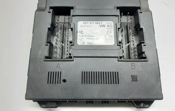 Skoda Fabia Mk2 (5J) Comfort/convenience module 6R7937084F