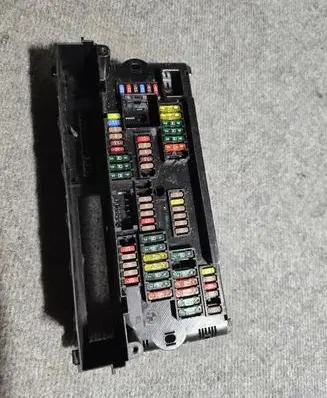 BMW 5 F10 F11 Fuse module 9234421