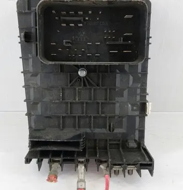 Volkswagen Golf V Fuse box set 1K0937125A