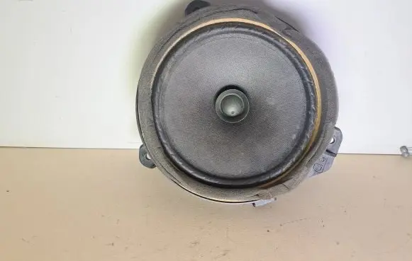 Subaru Outback Front door speaker 86301AG012 G08520C4 EAS16P676BL