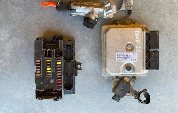 Fiat Ducato Engine control unit/module 55271527