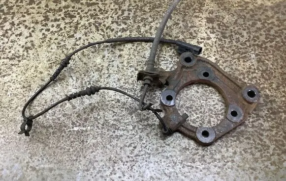 Rear wheel hub