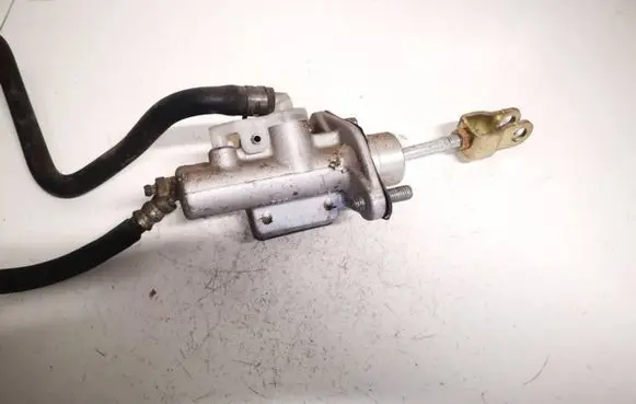 Mitsubishi Outlander Clutch master cylinder 