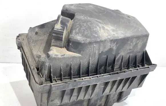 Renault Master III Air filter box 165008632R