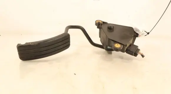 Renault Clio III Accelerator throttle pedal 8200297342