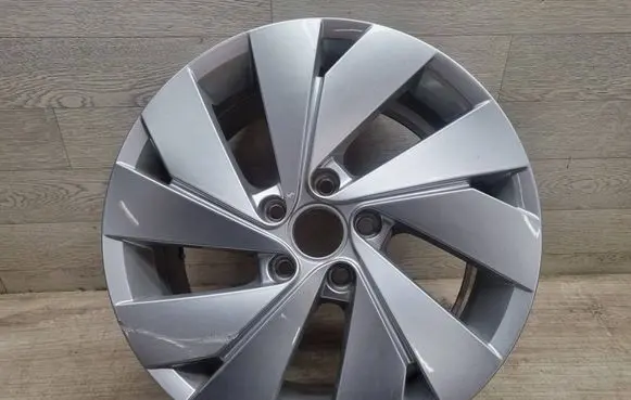 Volkswagen Golf VIII R17 alloy rim 5H0601025C