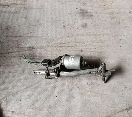 Front wiper linkage and motor