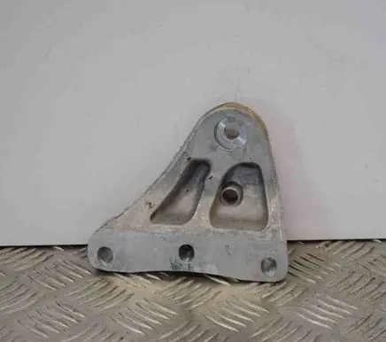 Volkswagen Polo V 6R Engine mounting bracket 6R0199185A
