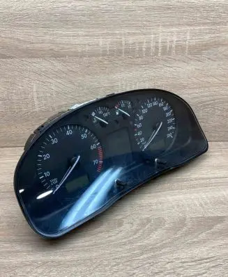 Volkswagen PASSAT B5 Speedometer (instrument cluster) 3B0919880AX 110208776