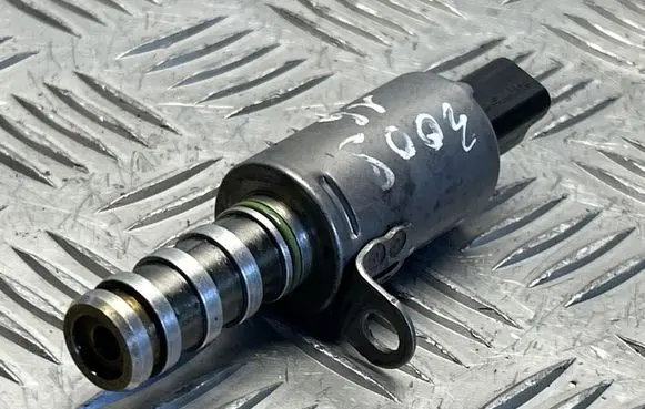 Peugeot 3008 I Camshaft vanos timing valve 7587760