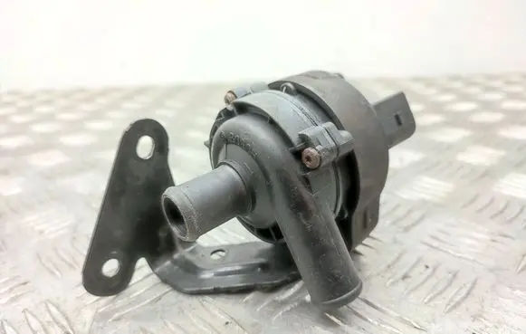 Mercedes-Benz CLA C117 X117 W117 Electric auxiliary coolant/water pump