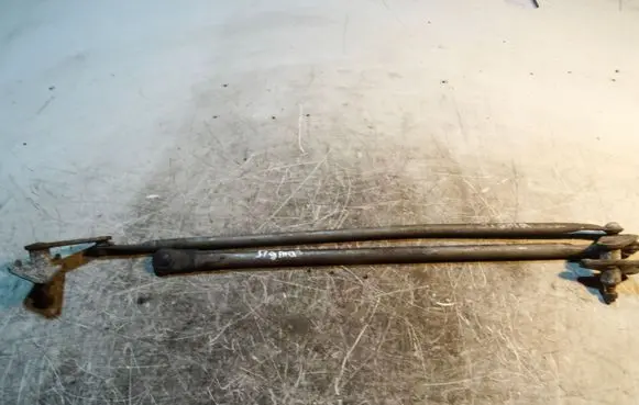 Mitsubishi Sigma Front wiper linkage 