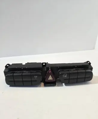 Mercedes-Benz C W203 Hazard light switch 2038217058 3306490200 21048650001