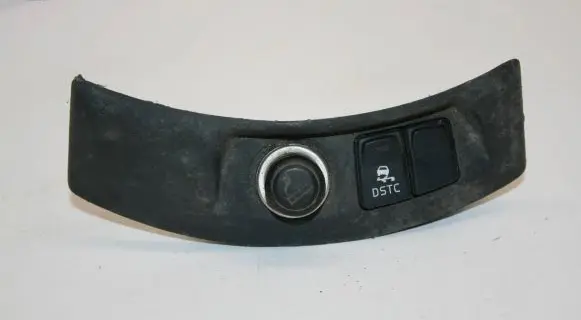 Volvo V70 ESP (stability program) switch 8691530 19206 04W43T