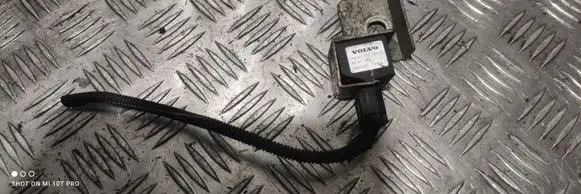 Volvo V70 Airbag deployment crash/impact sensor 8691734