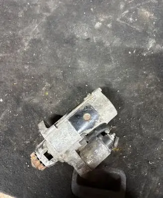 Nissan Primera Starter motor 233008H801