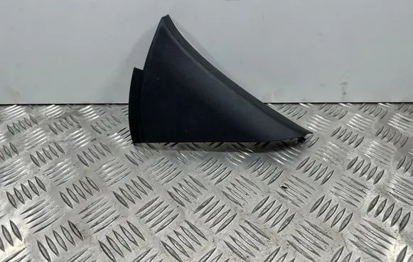 Lexus CT 200H Other interior part 6749876011