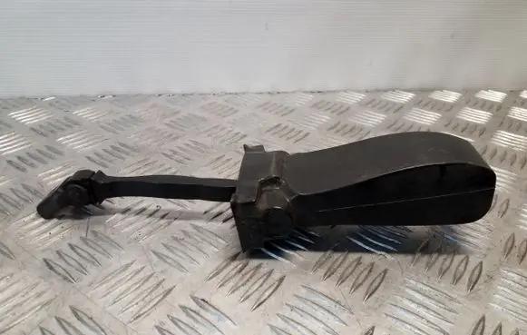 Skoda Octavia Mk3 (5E) Rear door check strap stopper 5E0839267A