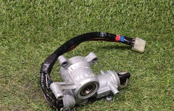 Opel Frontera A Ignition lock 337184